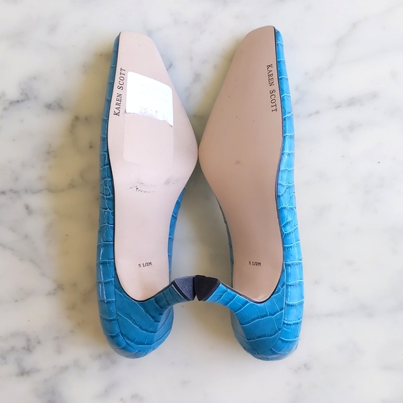 NWT. Karen Scott Leather Upper Turquoise Crocodile Pump with 3" heels. - Picture 6 of 7